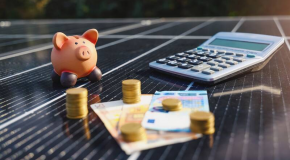 Panneaux solaires – Une TVA à 5,5 % dès octobre, la fausse promesse du gouvernement ?