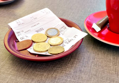 Impôt – Les pourboires sont dispensés de prélèvement à la source