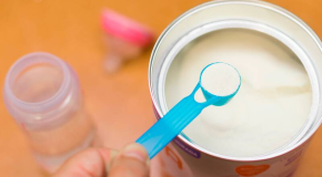 Rappels de laits infantiles – À l’origine de la contamination, une bactérie très fréquente